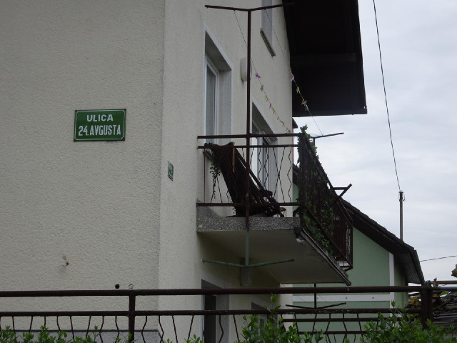 Here's the old green sign.