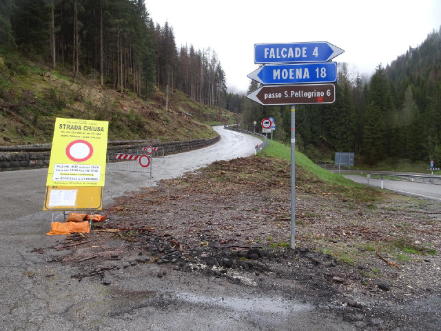 Oh. The San Pellegrino Pass, which I had been planning to take, is closed. I'll have to turn off at ...