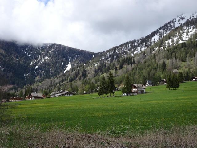 I'm back down out of the snow but still 1400 metres above sea level.