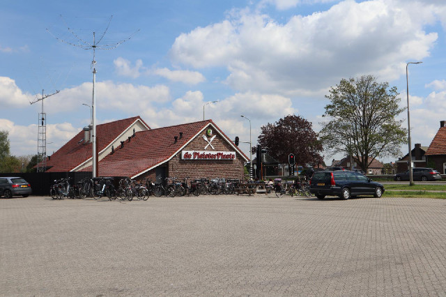 A restaurant whose car park I used to stop and look at some maps. From here I decided to go to Helde...