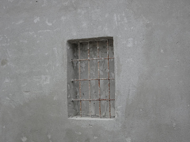 That's a very secure window.