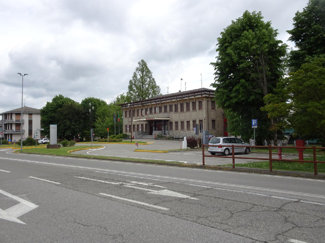 That open space in front of the town hall is 24th of November Square.