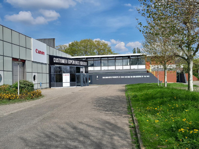 So far on this trip, most of my pictures have been taken with a Canon DSLR but I've taken the last s...