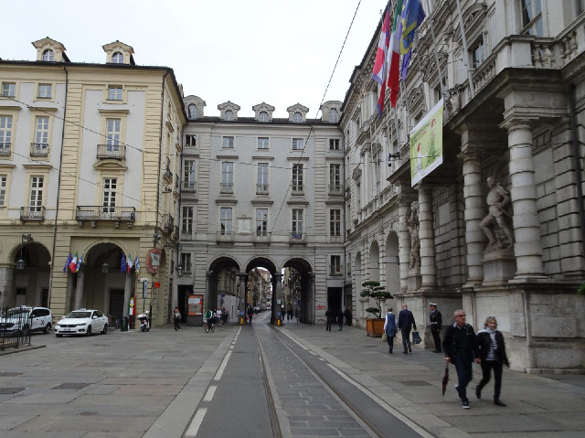 It's a city of archways....