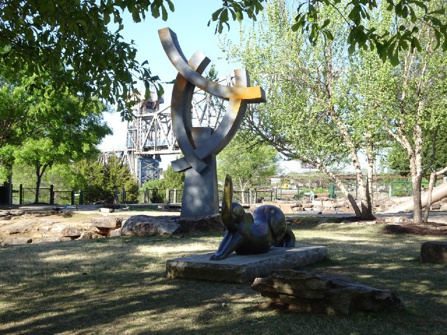 I've come into the Vogel Schwartz Sculpture Garden because a few days ago somebody that I know poste...