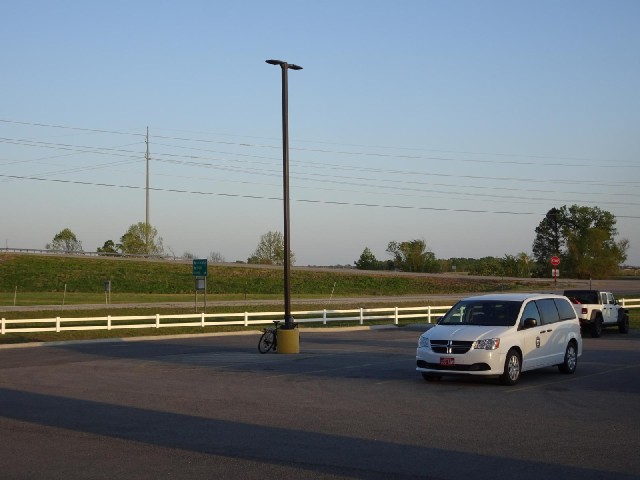 I didn't go over and check my bike closely but from here it doesn't look like anything else strange ...