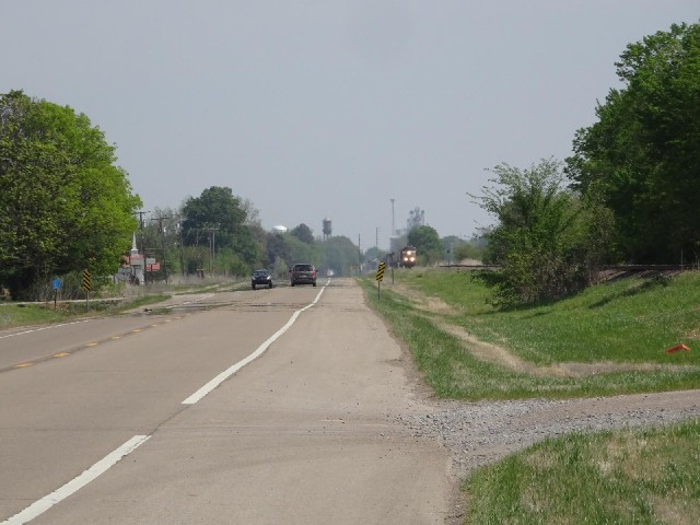 The first 50 km of today's route are almost perfectly straight, on a road like this.