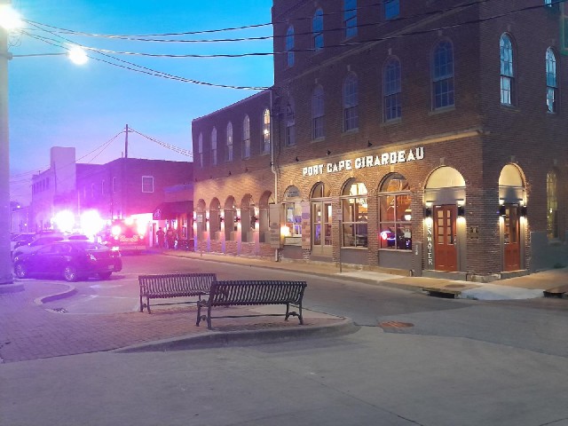 While I was having dinner in Port Cape Girardeau, a fire engine and an ambulance arrived outside.