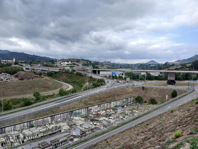 A view of some of the other roads which are intertwined with the greenway.