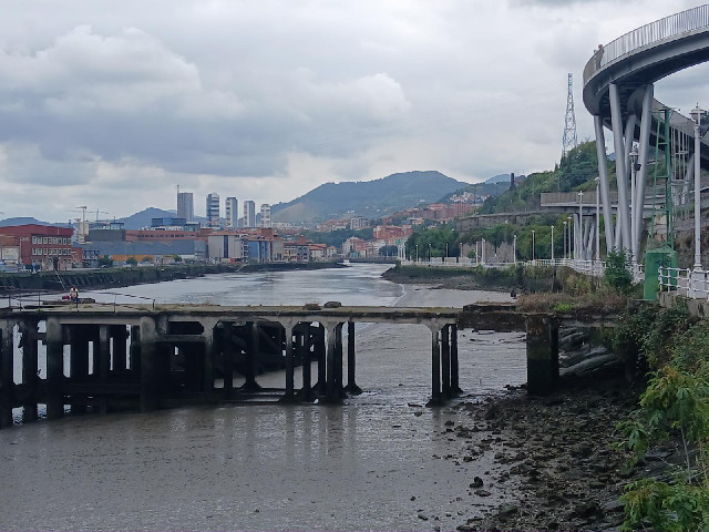 Looking upstream along the Nervi&oacute;n towards the city centre.
