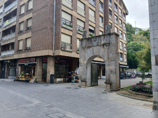 Elg&oacute;ibar. I like that the shop on the left has the word "halal" in the Basque typef...