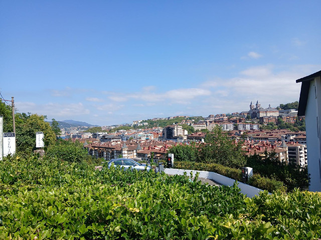 The white building on the right is the hotel where I stayed in 2023. Then I only used the section of...