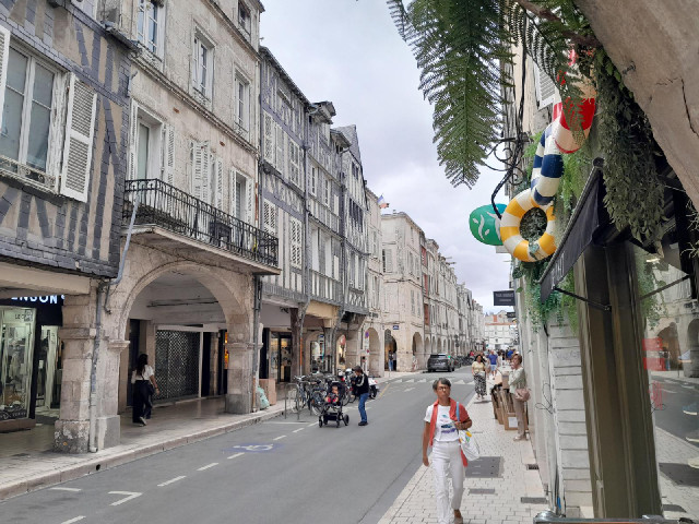 La Rochelle.
