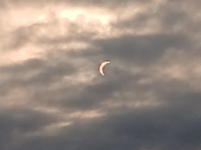 Now the cloud is thick enough that we can comfortably look at this with our bare eyes.