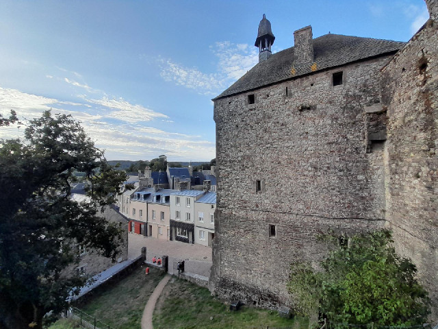 Bricquebec-en-Cotentin.