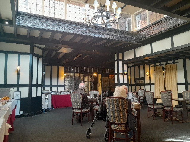 Breakfast at the Red Lion.